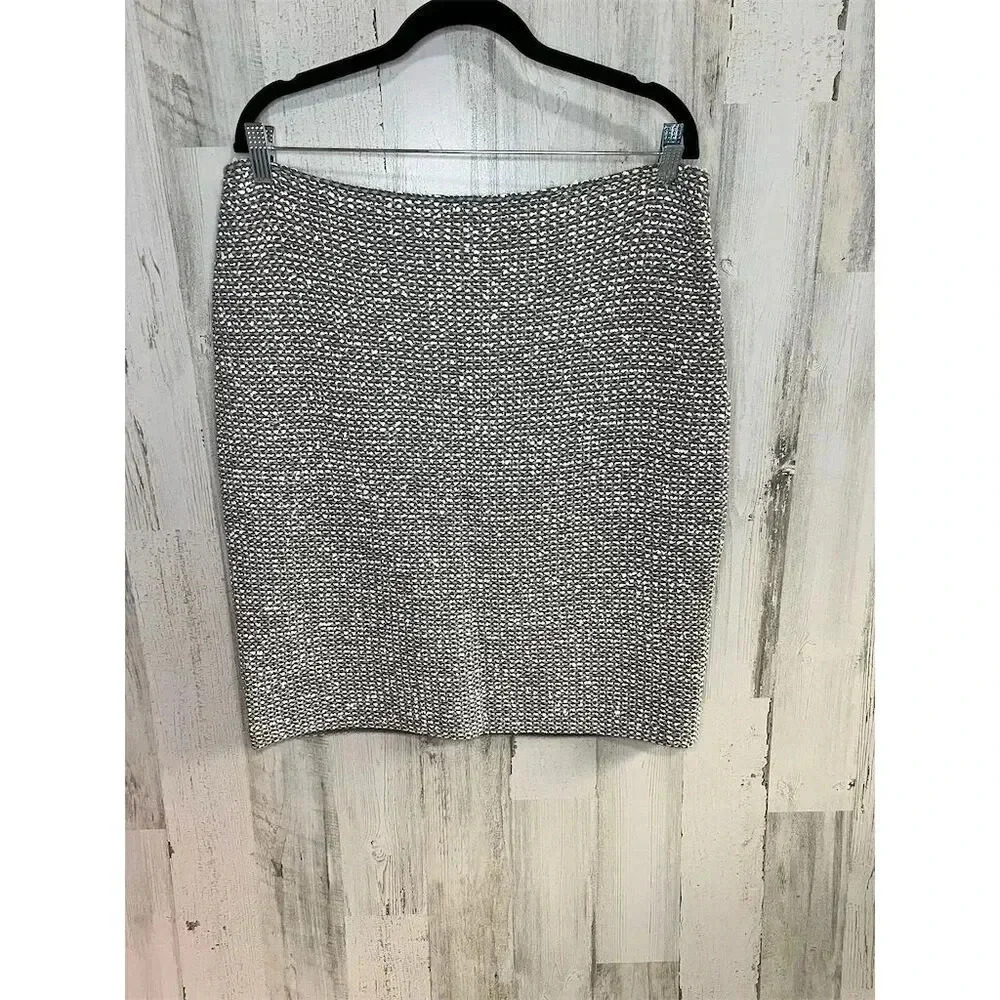 St. John Women's Gray white Tweed Pencil Skirt‎ Size 12 Knee Length Business